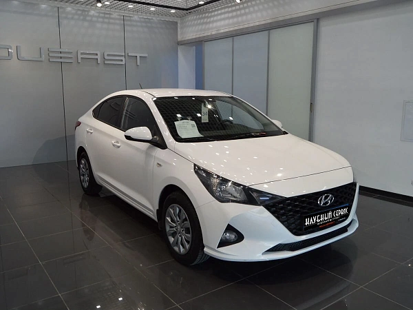 Hyundai Solaris, 2021г., передний привод, автомат