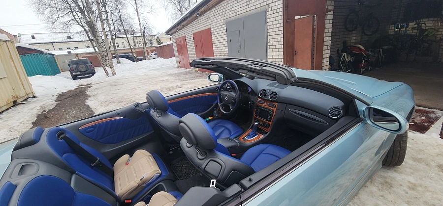 Mercedes-Benz CLK-Класс, 2004г., задний привод, автомат