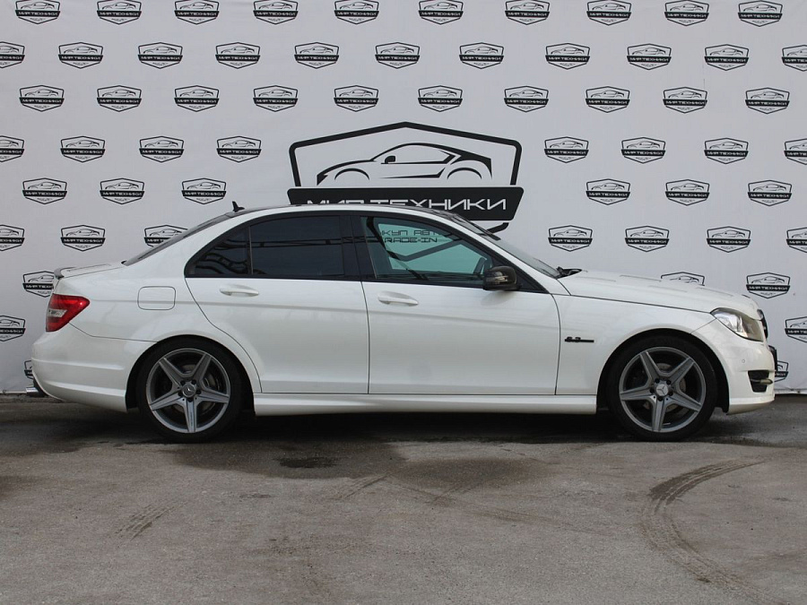 Mercedes-Benz , 2011г., задний привод, автомат