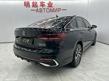 Volkswagen Lavida, 2022г, передний привод, робот