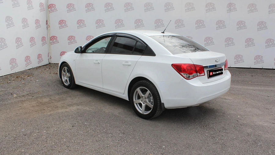 Chevrolet Cruze, 2011г., передний привод, механика