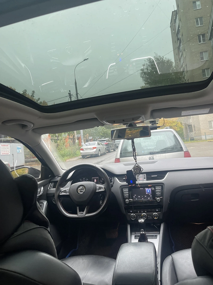 Skoda Octavia, 2014г., полный привод, робот