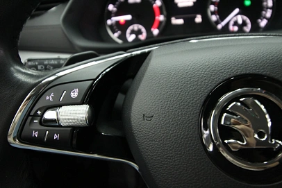 Skoda Octavia, 2021г, передний привод, автомат