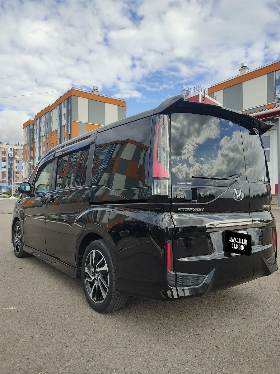 Honda Stepwgn, 2021г., передний привод, вариатор