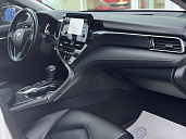 Toyota Camry, 2021г., передний привод, автомат