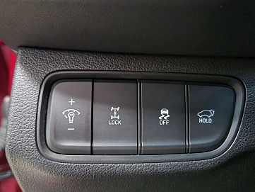 Hyundai Santa Fe, 2018г, полный привод, автомат