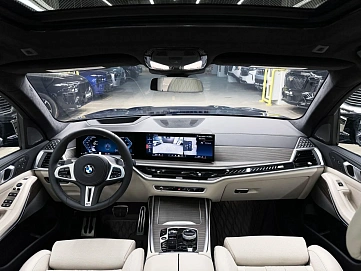 BMW X7, 2025г, полный привод, автомат