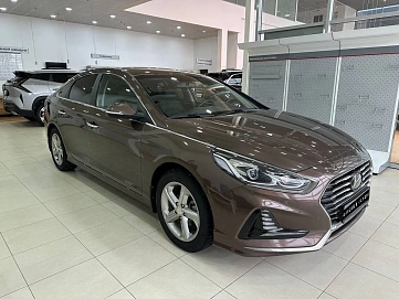Hyundai Sonata, 2018г, передний привод, автомат