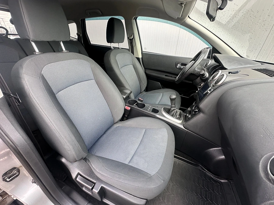 Nissan Qashqai+2, 2012г., передний привод, механика
