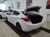 Hyundai Elantra, 2013г., передний привод, автомат