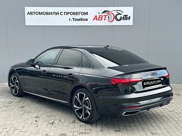 Audi A4, 2021г, передний привод, робот