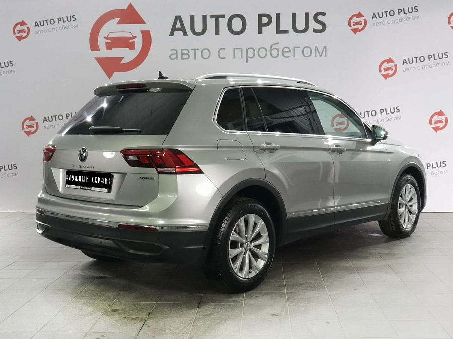 Volkswagen Tiguan, 2020г., полный привод, робот