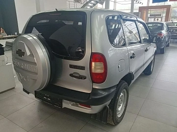 Chevrolet Niva, 2005г., полный привод, механика