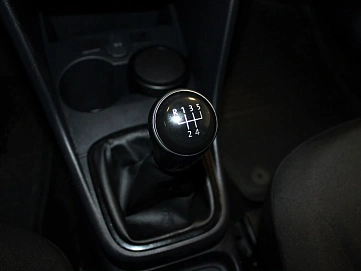 Volkswagen Polo, 2018г, передний привод, механика