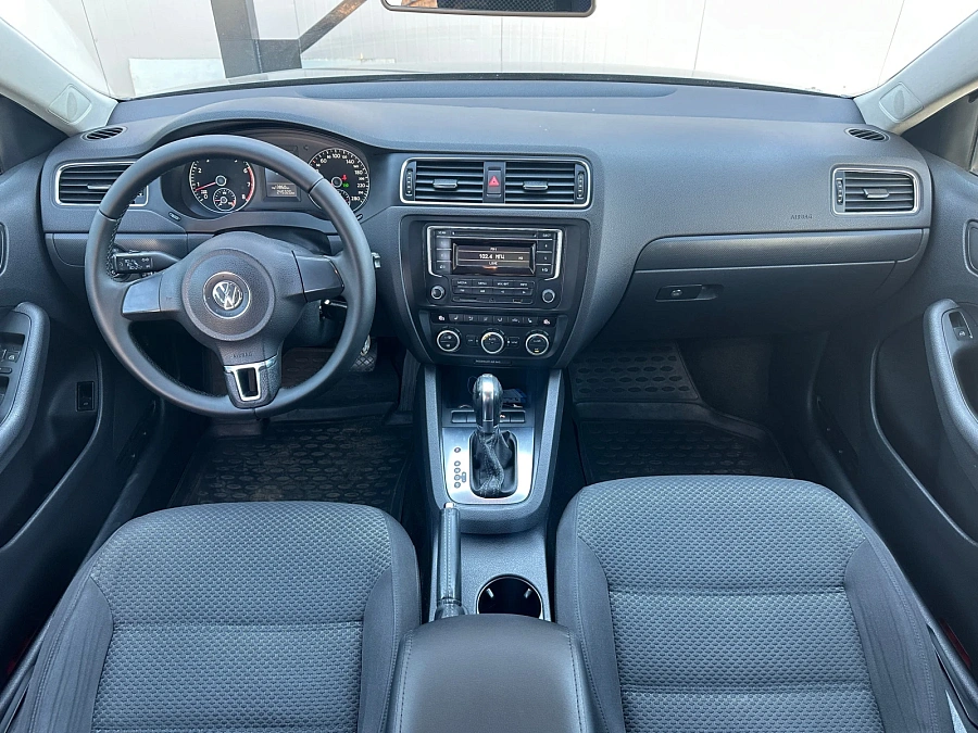 Volkswagen Jetta, 2014г., передний привод, робот