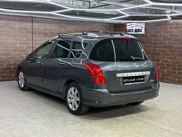 Peugeot 308, 2008г, передний привод, автомат