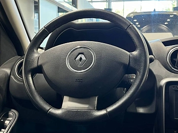 Renault Duster, 2013г, передний привод, автомат