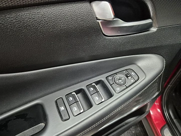 Hyundai Santa Fe, 2018г, полный привод, автомат