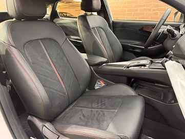 Hyundai Lafesta, 2025г, передний привод, робот