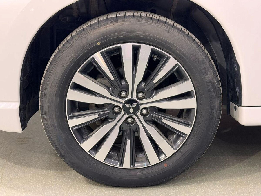 Mitsubishi Outlander, 2022г., передний привод, вариатор