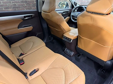 Toyota Highlander, 2025г, полный привод, автомат