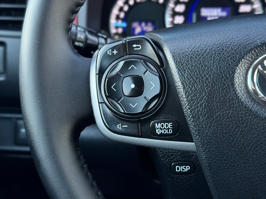 Toyota Camry, 2013г., передний привод, автомат