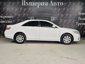 Toyota Camry, 2010г, передний привод, автомат