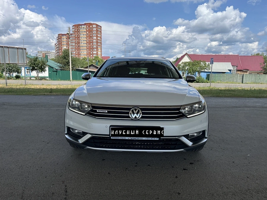 Volkswagen Passat, 2019г., полный привод, робот