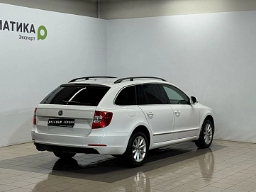 Skoda Superb, 2013г, передний привод, робот