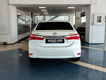 Toyota Corolla, 2014г, передний привод, механика