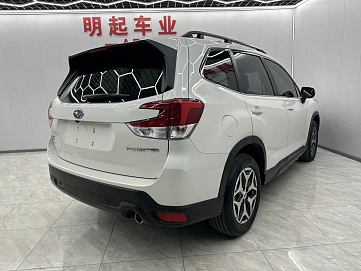 Subaru Forester, 2022г, полный привод, вариатор