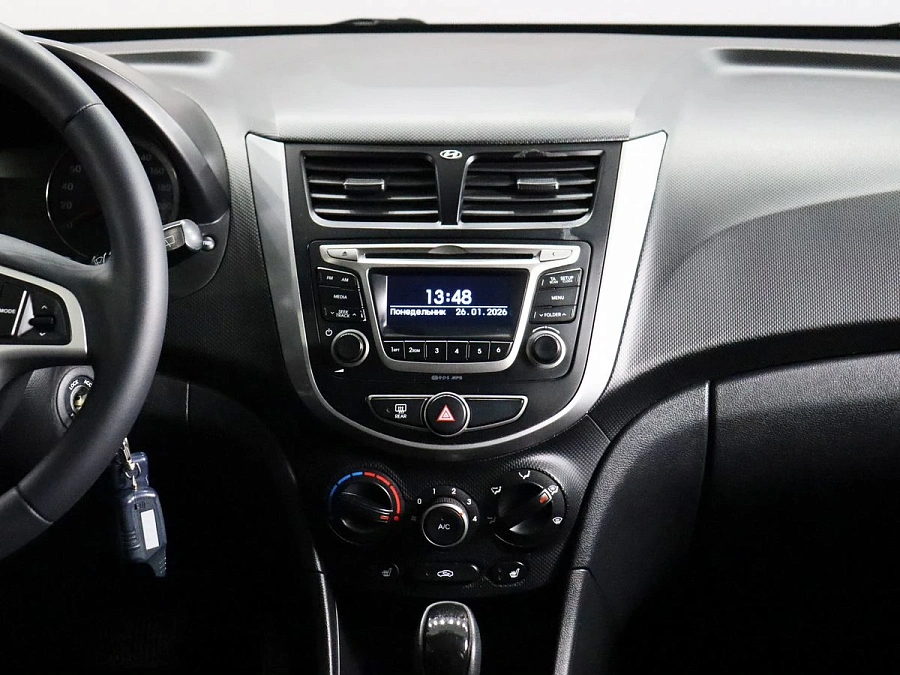 Hyundai Solaris, 2014г., передний привод, автомат