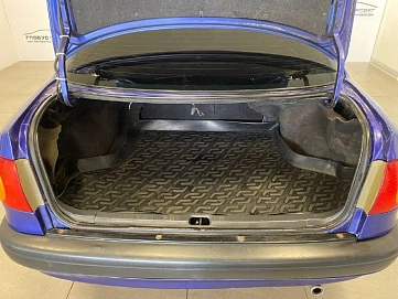 Toyota Corolla, 1998г, передний привод, механика