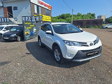 Toyota RAV4, 2014г, полный привод, вариатор