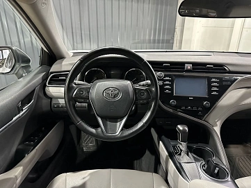 Toyota Camry, 2020г, передний привод, автомат