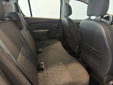 Renault Sandero, 2015г, передний привод, автомат