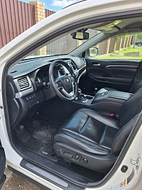 Toyota Highlander, 2014г, полный привод, автомат