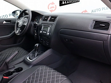 Volkswagen Jetta, 2013г, передний привод, автомат