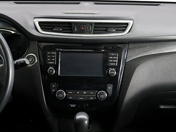 Nissan X-Trail, 2015г, передний привод, вариатор