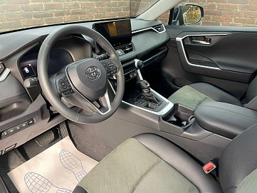 Toyota RAV4, 2025г, полный привод, вариатор