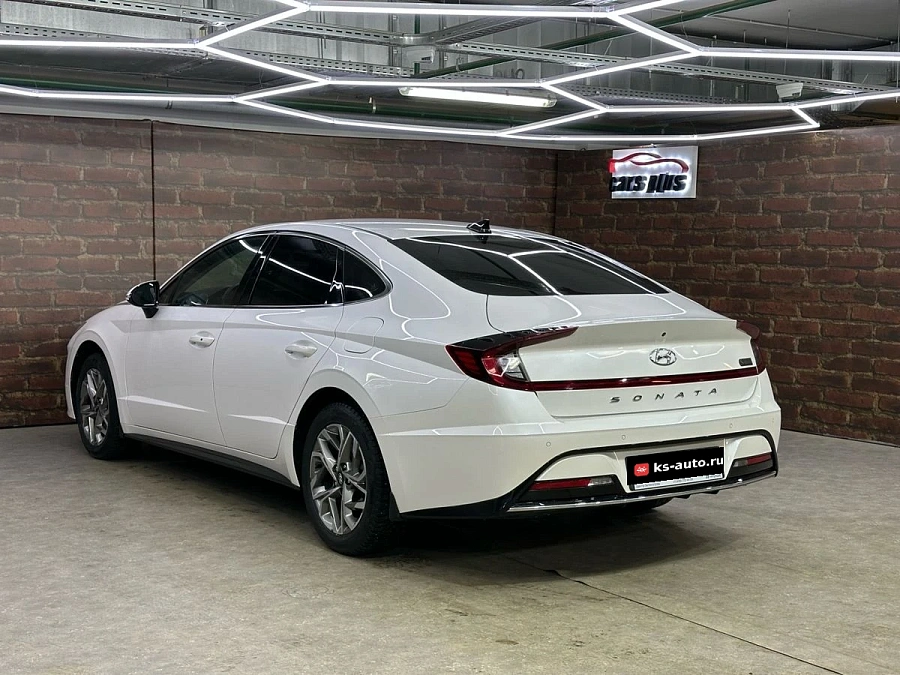 Hyundai Sonata, 2021г., передний привод, автомат