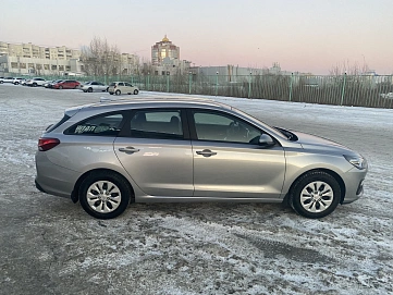 Hyundai i30, 2022г, передний привод, автомат