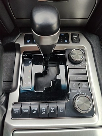 Toyota Land Cruiser, 2019г, полный привод, автомат