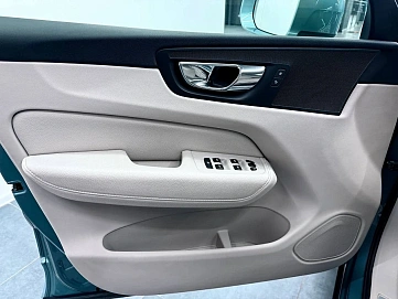 Volvo XC60, 2018г, полный привод, автомат