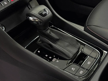 Skoda Karoq, 2025г, передний привод, робот