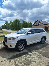 Toyota Highlander, 2014г, полный привод, автомат