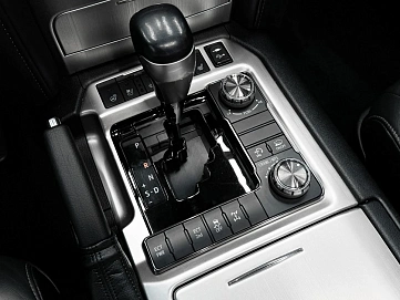 Toyota Land Cruiser, 2018г, полный привод, автомат
