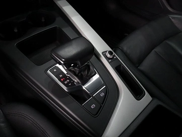 Audi A4, 2021г., передний привод, робот