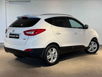 Hyundai ix35, 2013г, передний привод, автомат