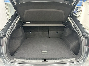 Audi Q3, 2022г, передний привод, робот